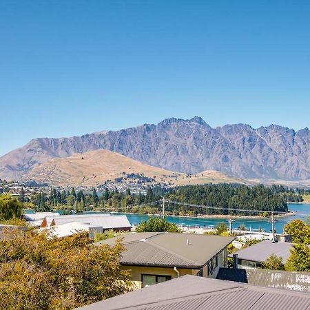 Toru - Eclectic Apartment With Delightful Lake Views Queenstown Buitenkant foto